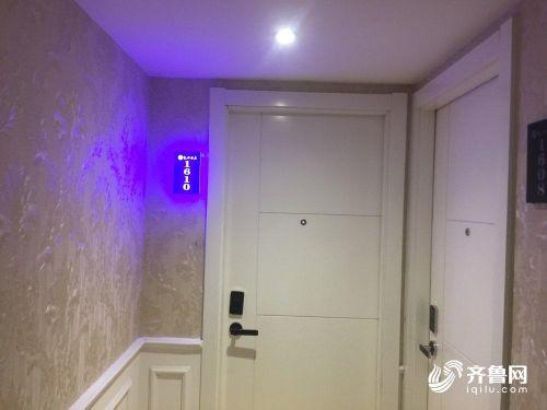 济南卡夫卡大厦酒店客房内一男子死亡