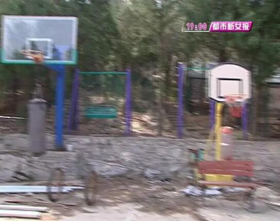 东方美郡现最“牛”违建 侵占山体建3000多平米后花园