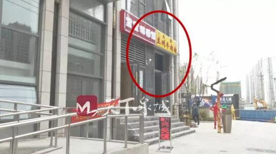 济南宝华街附近一楼盘临街商铺竟然没门!业主们不淡定了