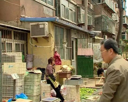 济南民权大街发生血案 蔬菜摊位老板被人捅伤不治身亡