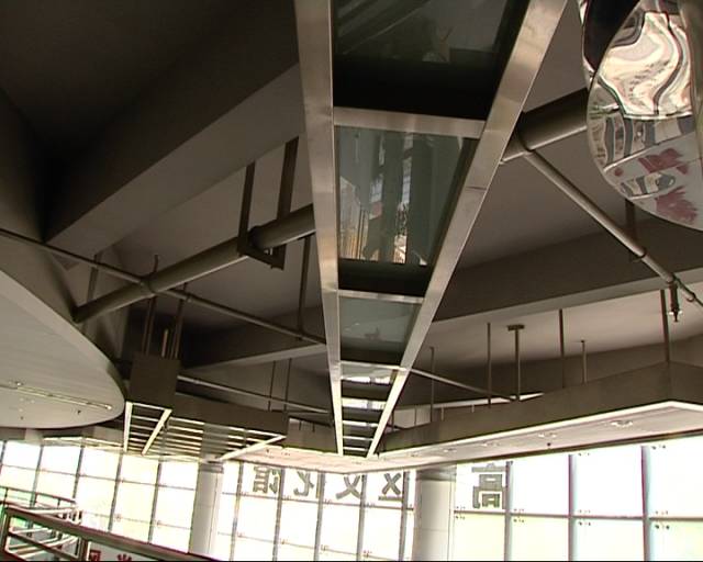 济南伊顿幼儿园地租到期欲搬往售楼处 家长不满讨说法