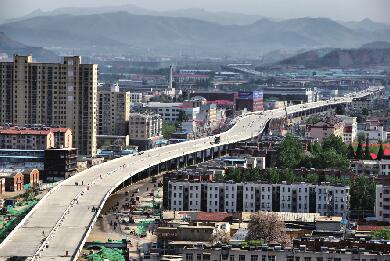 济南市二环西路高架南延工程主体完工