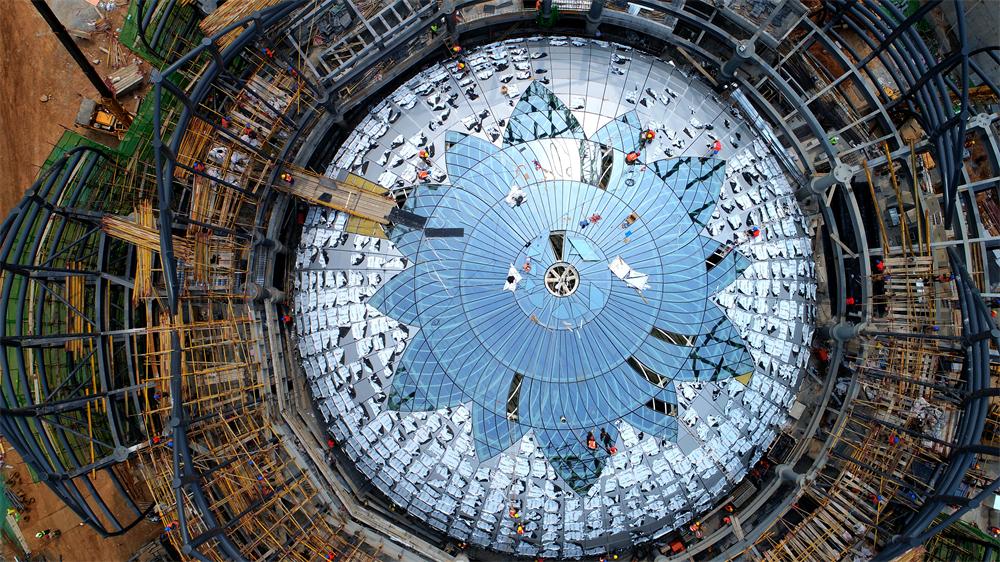 济南万达文体旅游城项目首个荷花造型建筑现身