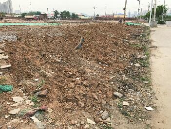 花园路东端、育华中学北侧、天辰路东端扬尘多