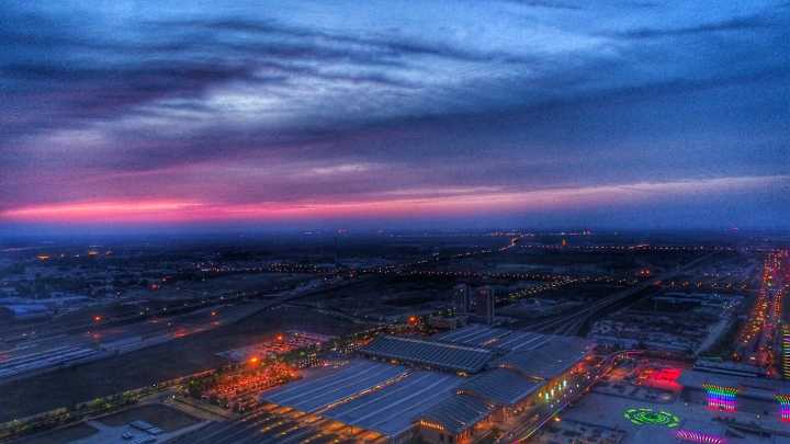 辣眼！夜幕下的济南西城如此璀璨