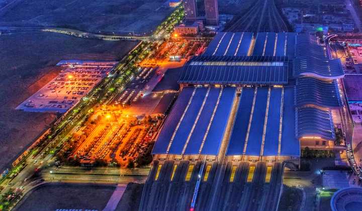 辣眼！夜幕下的济南西城如此璀璨