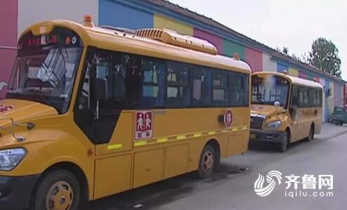 滨州：幼儿园校车被停为了安全？家长无奈骑三轮车接送