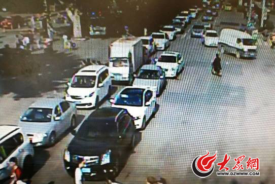 上午游景区下午逛商场 五一假期首日济南出现交通双高峰