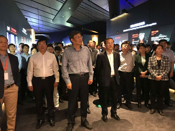 济南市党政考察团考察杭州企业及园区