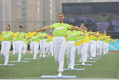 第十届全国学校体育联盟现场展示暨研讨会在济南举行