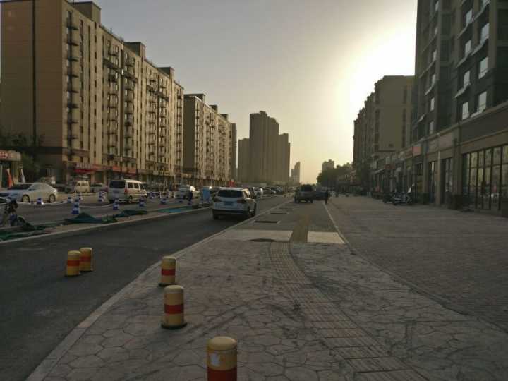 六旬老人放风筝收线时勒伤十二岁骑车男孩 赔付400元