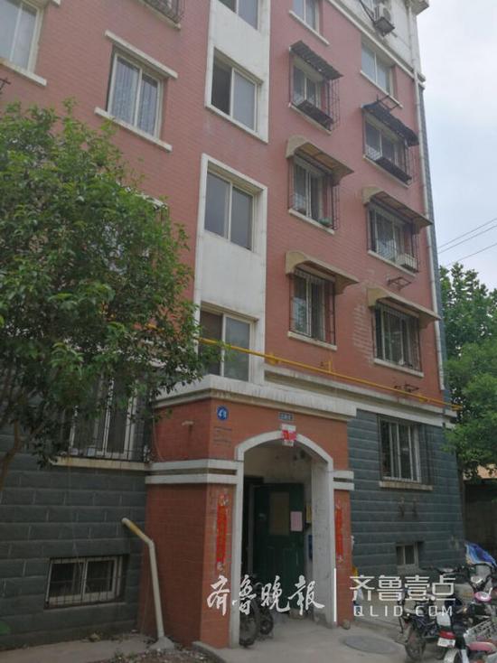 济南八旬老太疑被儿子家中杀害 邻居称其子常酗酒