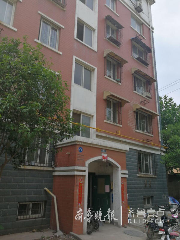 济南八旬老太疑被儿子杀害在家中！邻居：其子常酗酒