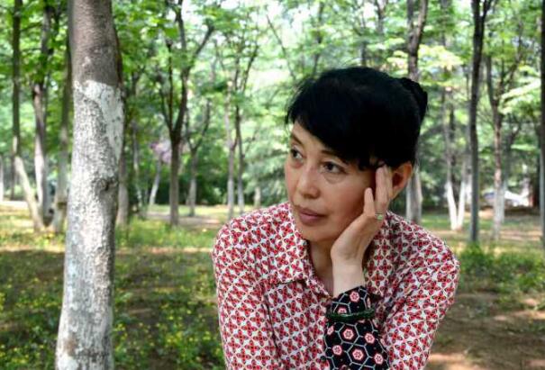 枯燥高数概念能被她写成动人诗歌 山建大高数老师火了!