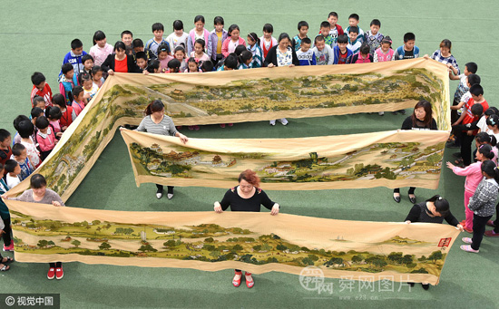 山东淄博：“绣娘”巧手织绣美好生活