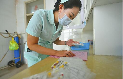 “错乱”的世界在忍耐中陪伴