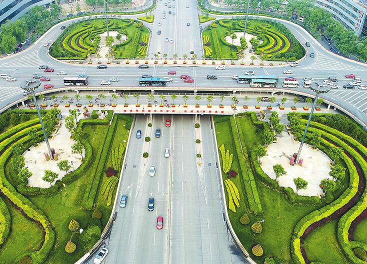 这才是你要的济南：万余处违法广告拆除 “素颜”更清新