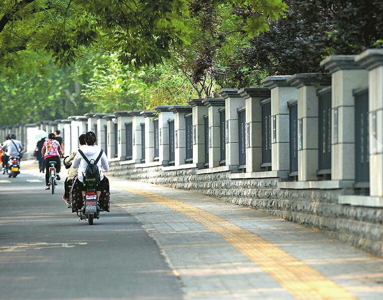 这才是你要的济南：万余处违法广告拆除 “素颜”更清新