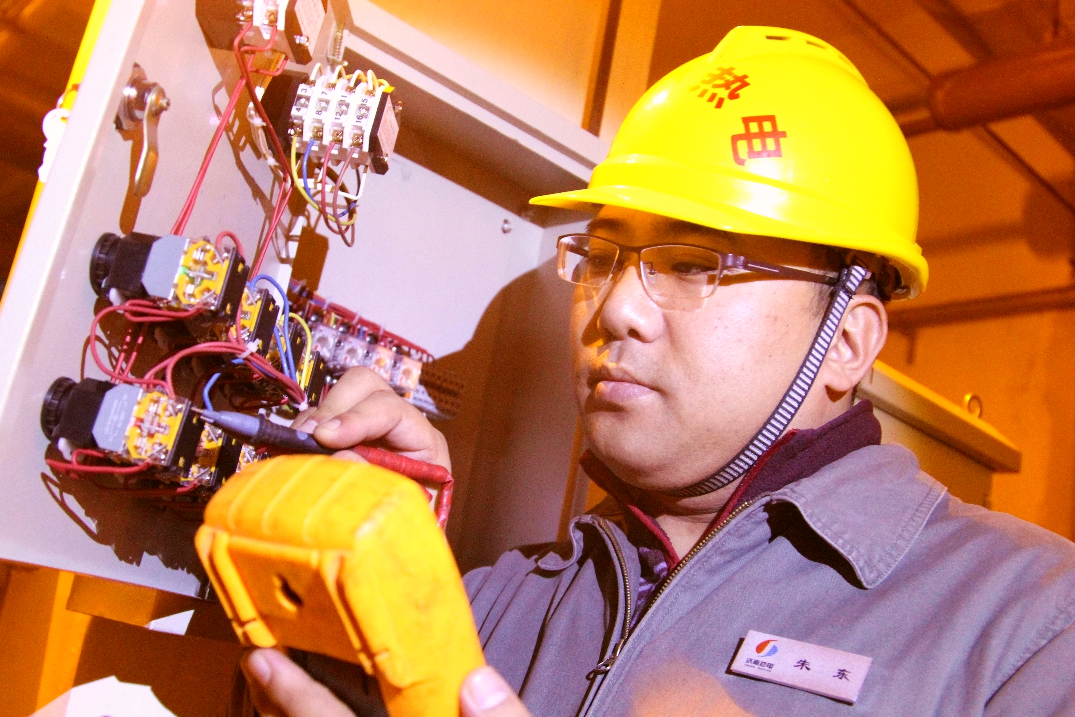 首届“济南工匠”获得者朱东：平凡岗位更显匠心可贵