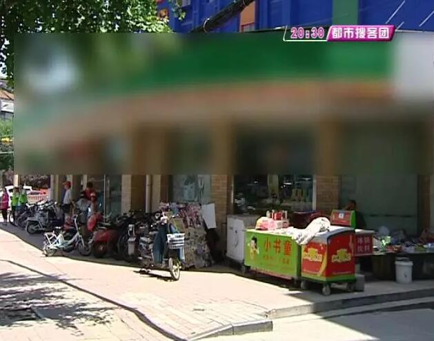 济南一市民从超市买的粽子 竟然吃出一窝……
