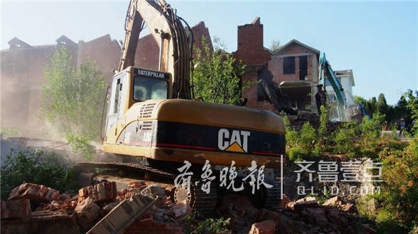 一半入住一半烂尾 济南南山46栋野别墅如何建起来的?