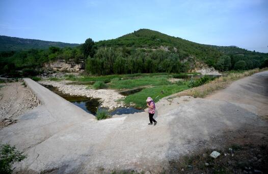 拆除违建农家乐 济南南部山区碧水更秀美