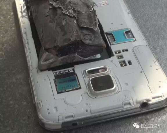 济南女子三星S5手机发生爆炸 客服仅按半价赔偿引不满