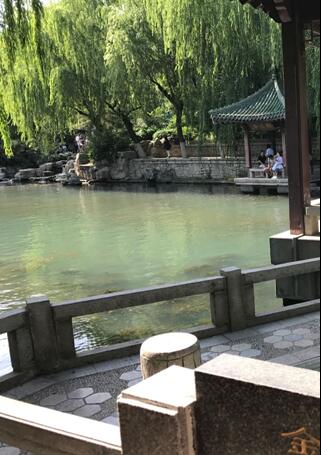 有图有真相!济南黑虎泉群边的设施得维护一下了