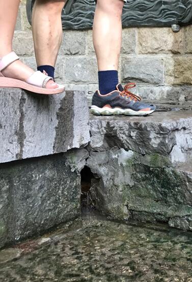 有图有真相!济南黑虎泉群边的设施得维护一下了