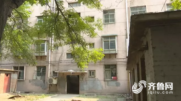 淄博大爷分房给闺女 儿子大闹：女儿不该争房子