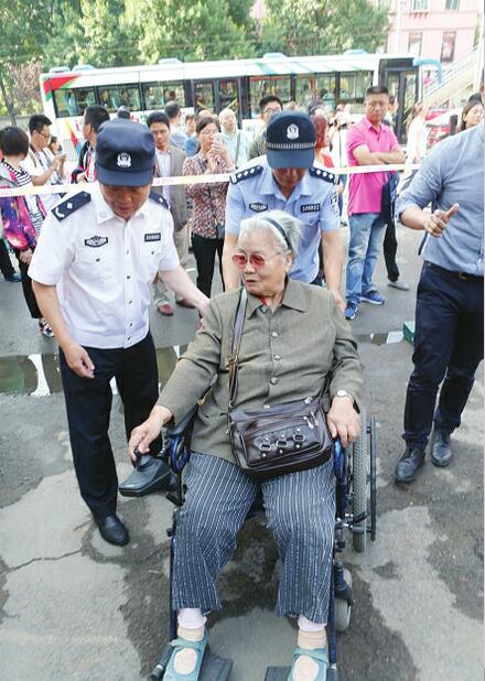 山东54.89万考生书写人生答卷 高考作文“稳中求变”