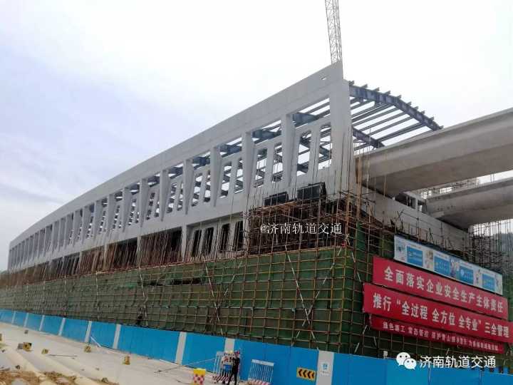 R1线前大彦站正在拆除架手架 近期将可一睹其真容