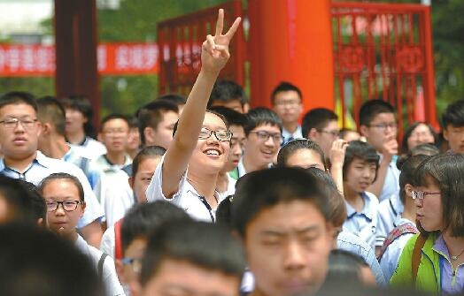 济南市初中学业水平考试昨日开考 今年58443人参考