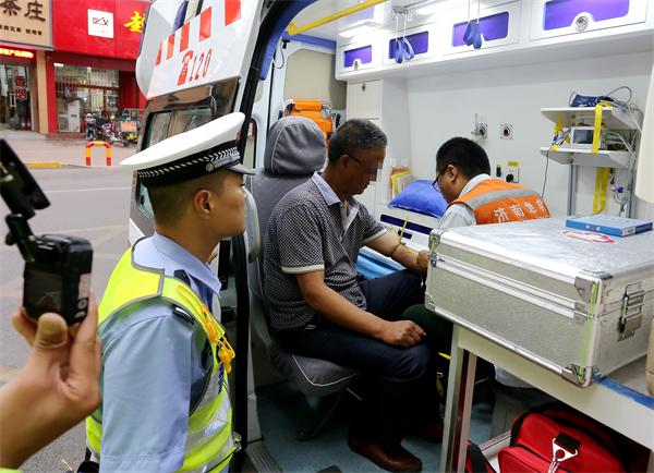 济南一司机无证被查后考了驾照 还没捂热就因醉驾被吊销