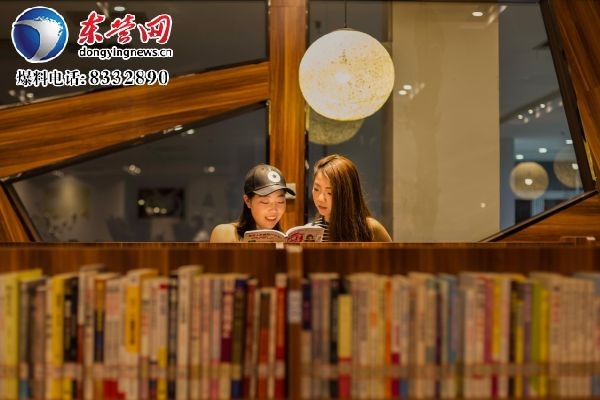 探访东营24小时书店：点亮不灭灯火 面临运营难题