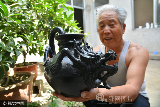 日照七旬老人再现唐朝“龙首壶” 最贵可卖2000元一把