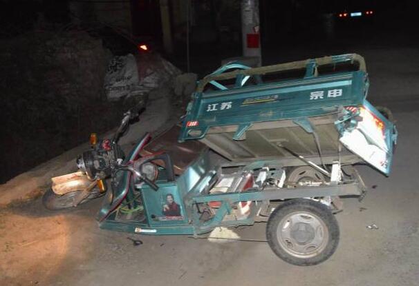 菏泽男子开车撞死自己父亲逃逸 次日才知道