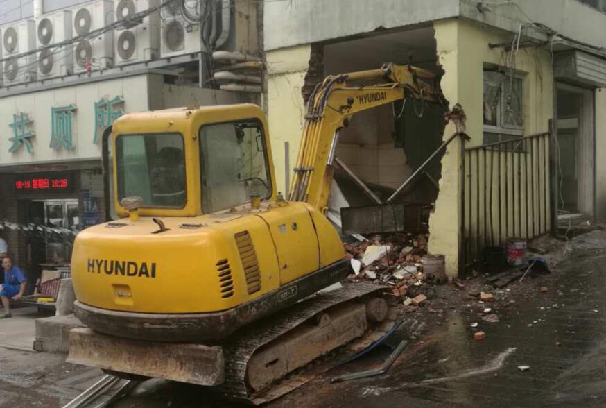 舜玉南区马路菜市场正式取缔 仨市场总拆除面积达8000平米