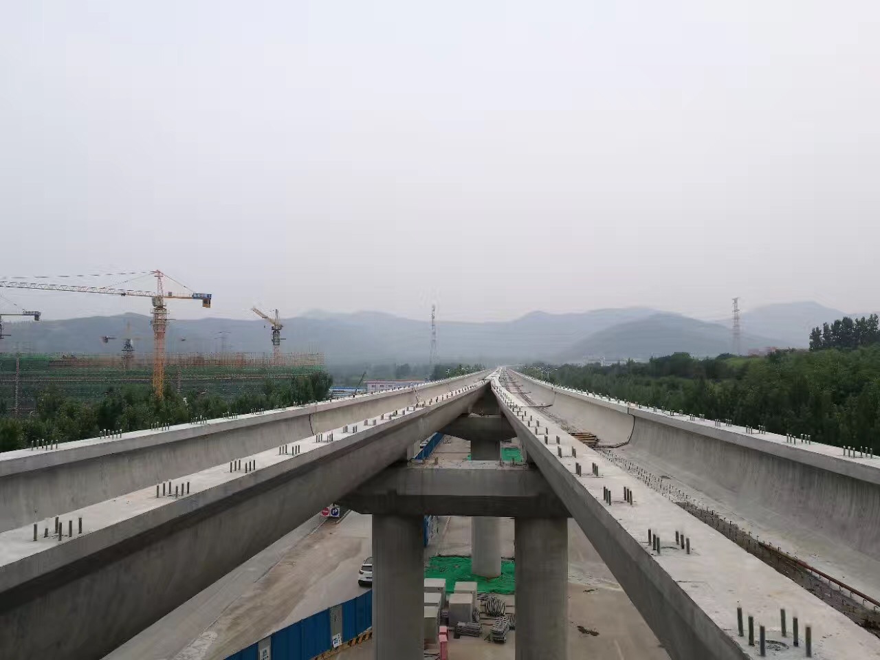 济南地铁最新进展 R3线7个车站正进行主体结