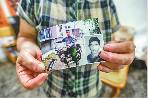 78岁老太苦寻走失的智障儿12载 只盼孩子能找到回家路