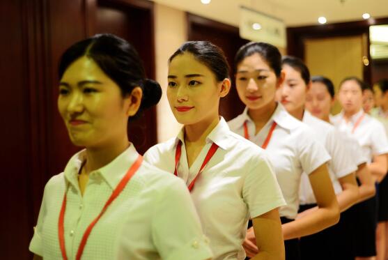 航空公司来济南招空乘 最低年龄要求放宽到1999年