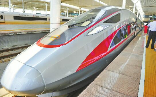 贴地飞侠“复兴号”网速嗖嗖的！座位变宽随便伸懒腰