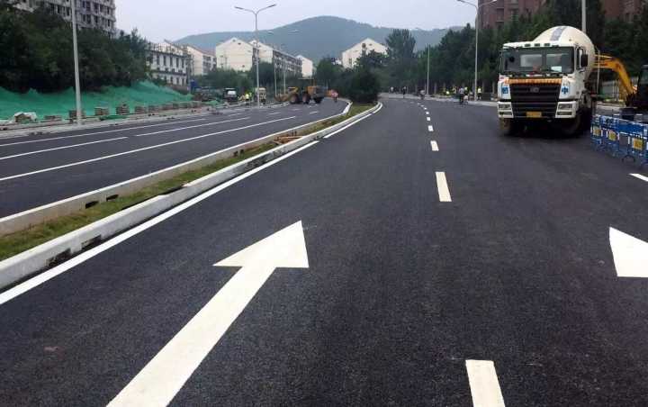 ��ͷ·��ͨ�ˣ�����·ֱͨ˴��·