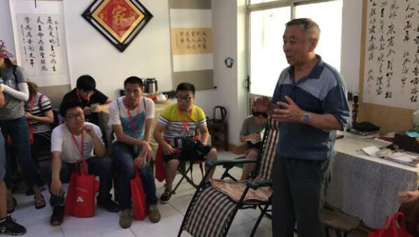 社区探新风 路口看文明 全国网媒深入“最后一公里”看济南创城新做法 