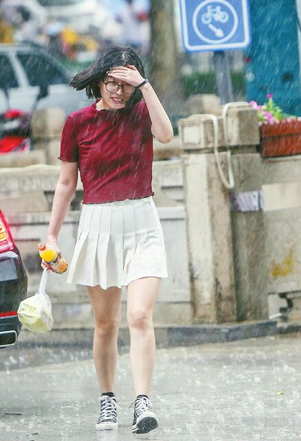 今天没事别乱逛!7级风携雷带雨来