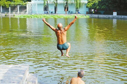 济南：再到无影潭游泳罚你没商量！违者最高罚500元 