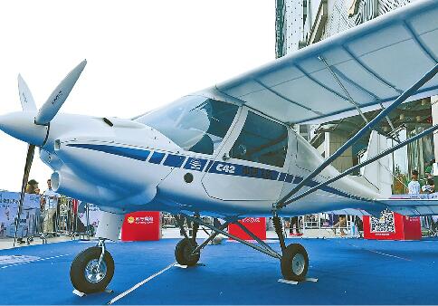 电商试水私人飞机市场 养护费高、审批长等让“登天不易”