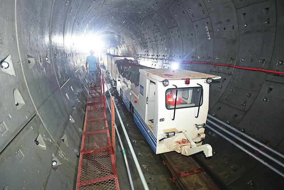 济南轨道交通R3线7个站主体施工 