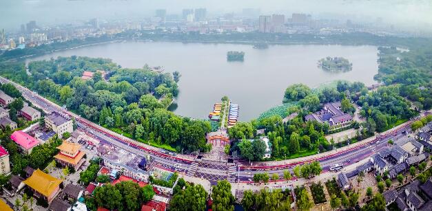 雨后俯瞰“泉”世界 众泉开始撒欢喷涌