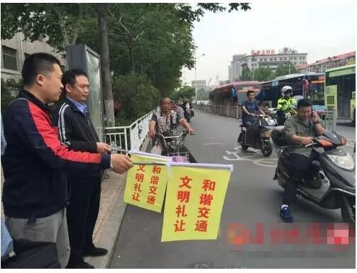 济南“路口革命”再上人民日报 交警治理升格成全民行动！